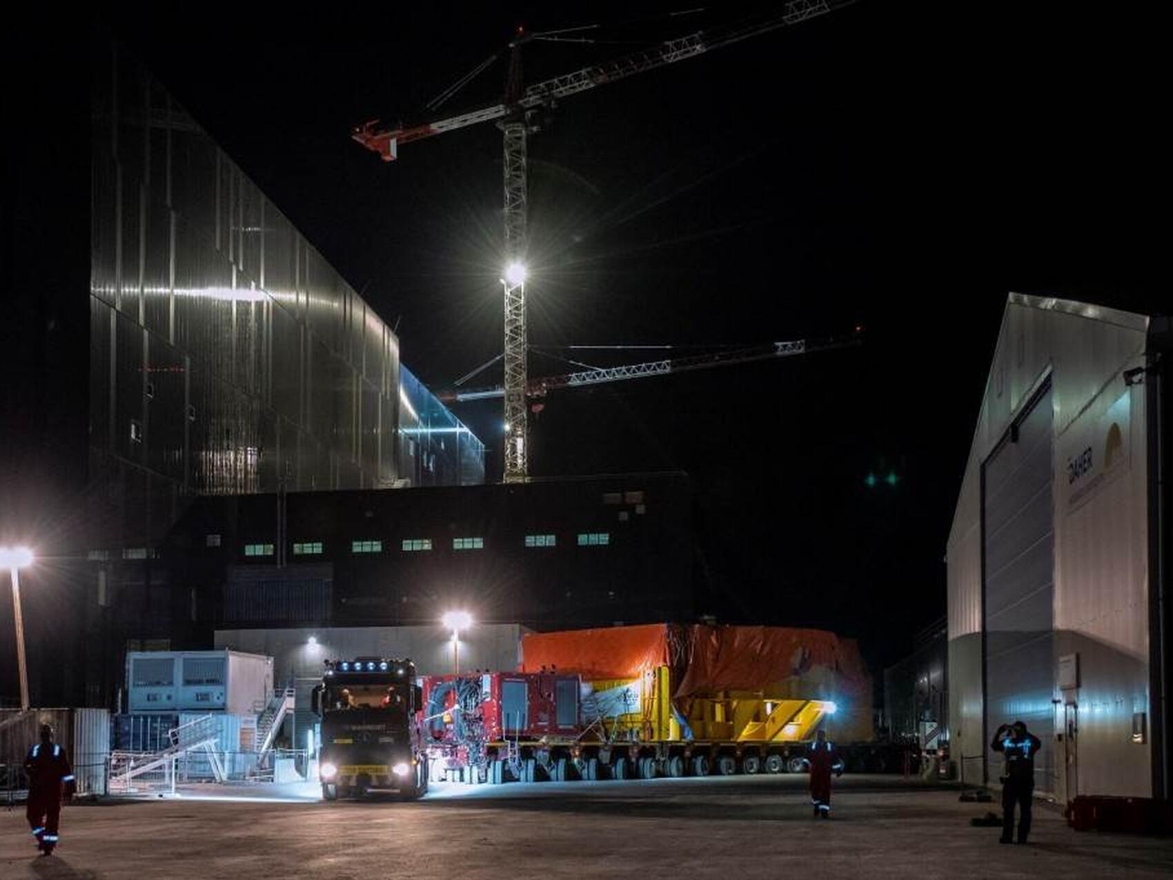 Arrival on site of poloidal field coil #6